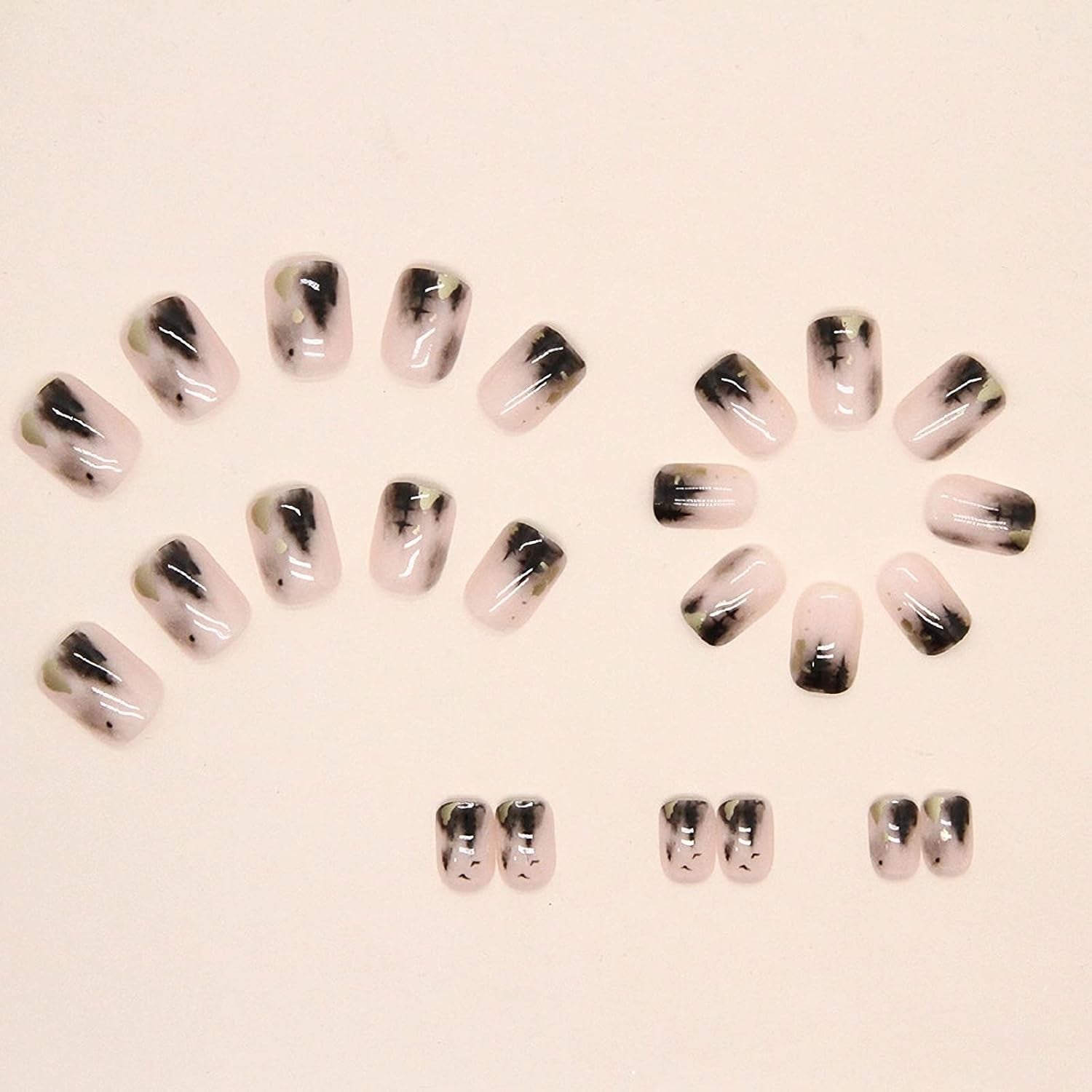Short Square Press on Nails Squoval Fake Nails Glossy Glue on Nails Black Gradient Acrylic Nails Ink Painting Artificial Nails Bling Gold Foil Stick on False Nails with Design 24 Pcs